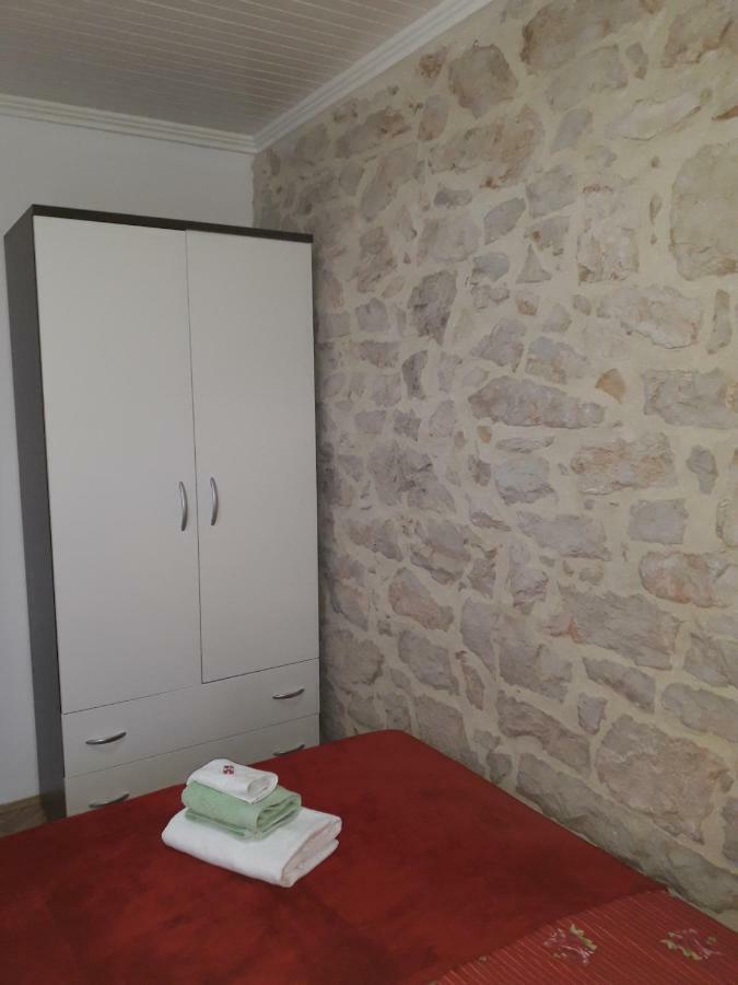 Apartment Karla Snb Lozovac Exteriör bild