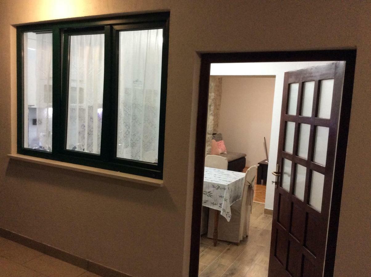 Apartment Karla Snb Lozovac Exteriör bild