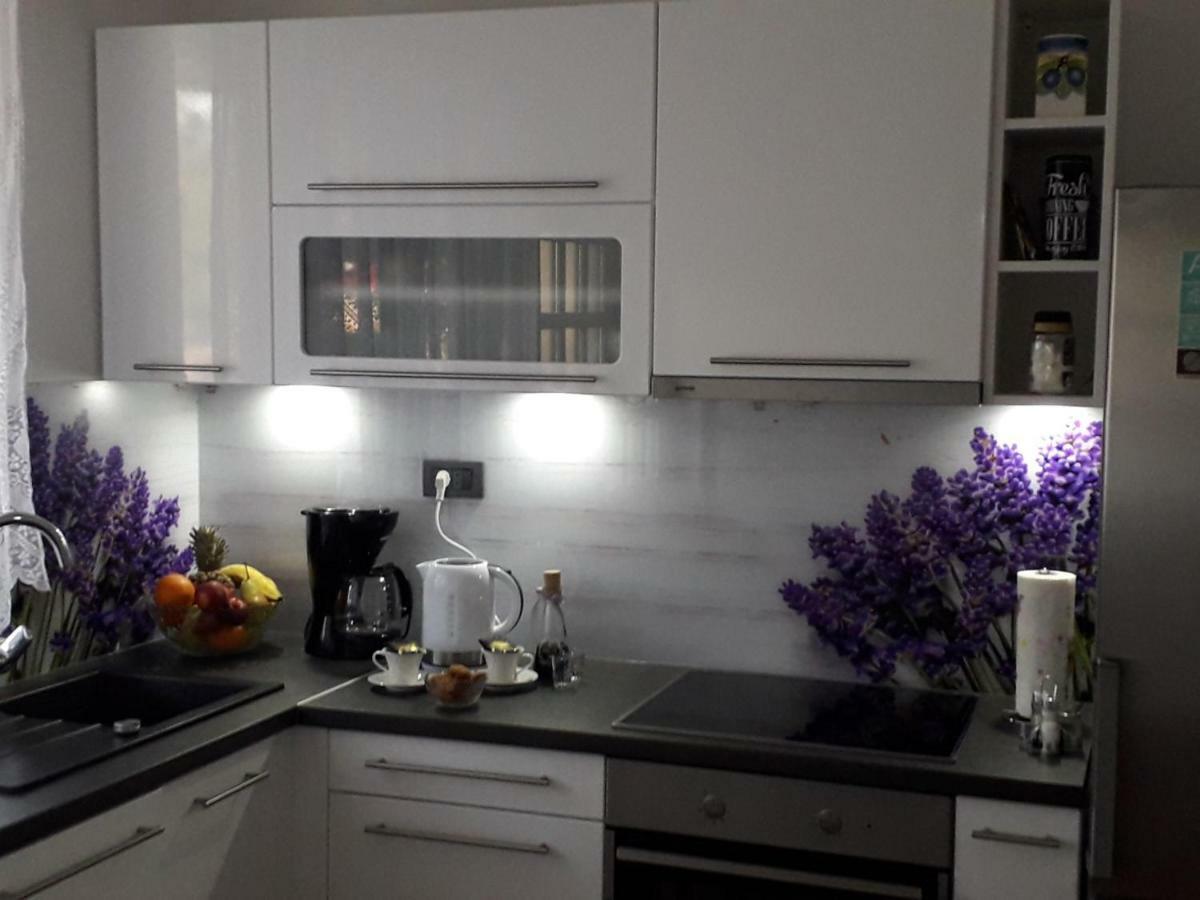 Apartment Karla Snb Lozovac Exteriör bild